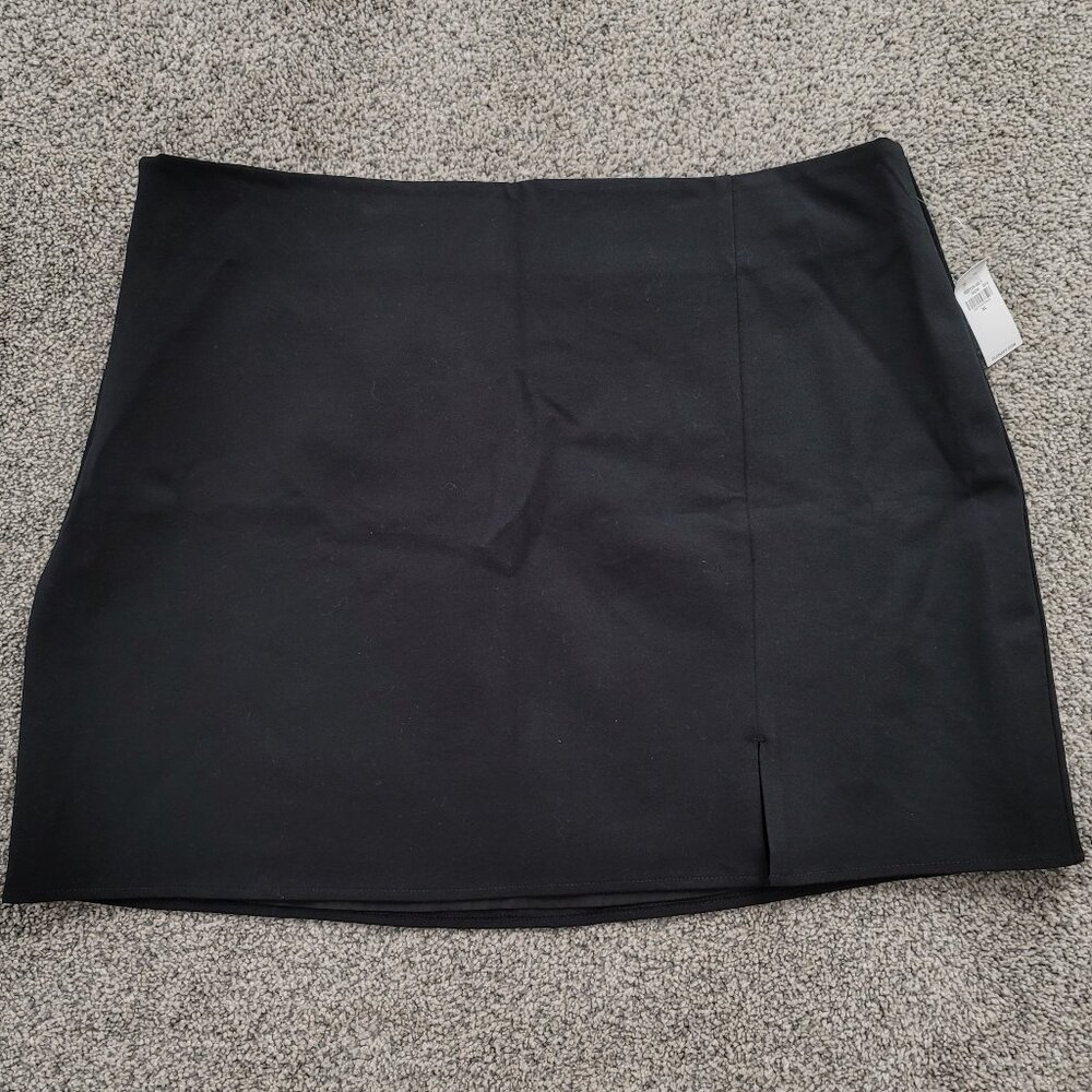 OLD NAVY Fitted Pixie Skirt in Black Lined - X-Large New with Tag!